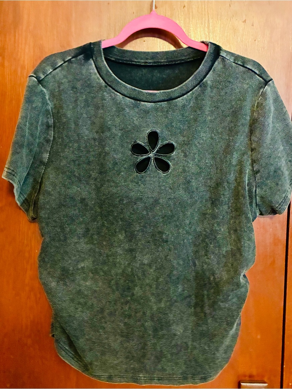 SHEIN Washed Gray Short Sleeve Tee with Flower Cutout Detail